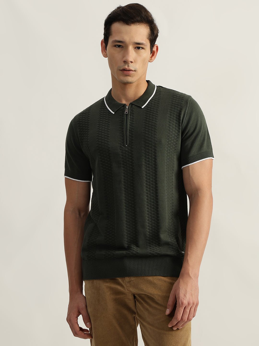 Iconic Men Olive Solid Polo Collar Short Sleeves Tshirt