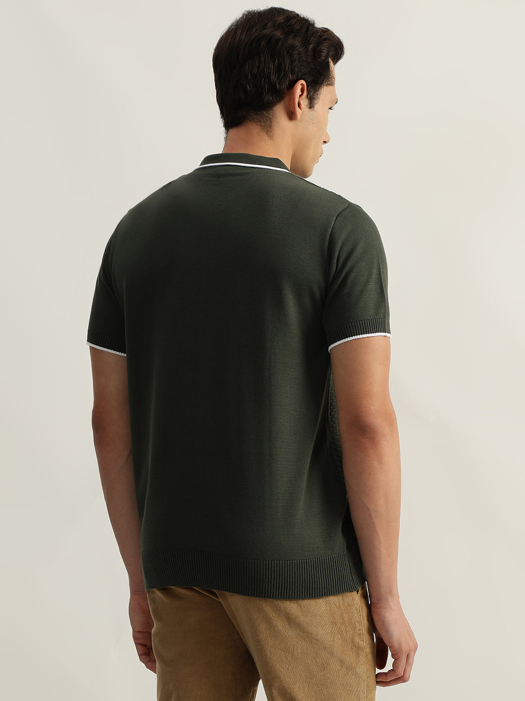 Iconic Men Olive Solid Polo Collar Short Sleeves Tshirt