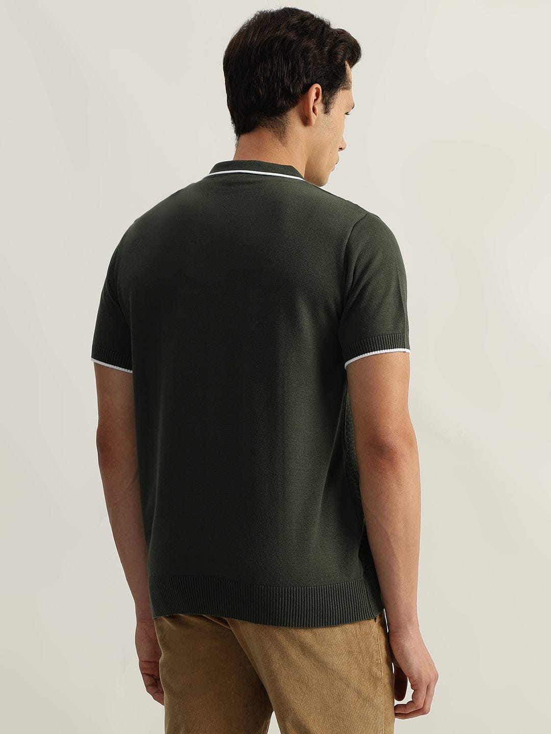 Iconic Men Green Solid Polo Polo Tshirt