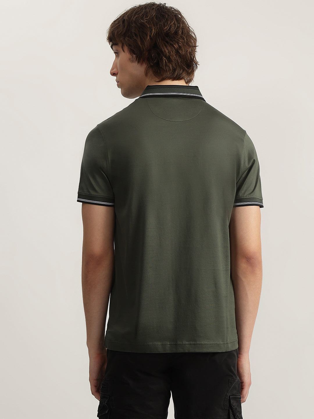 Iconic Men Olive Solid Polo Neck Short Sleeves Tshirt