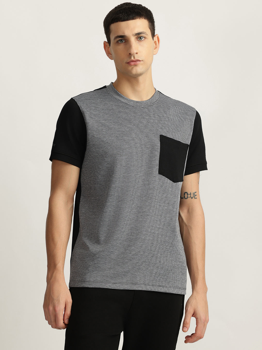 Iconic Men Black Self Design Round Neck Short Sleeves Tshirt