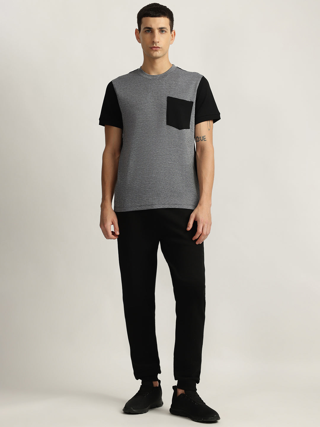 Iconic Men Black Self Design Round Neck Short Sleeves Tshirt