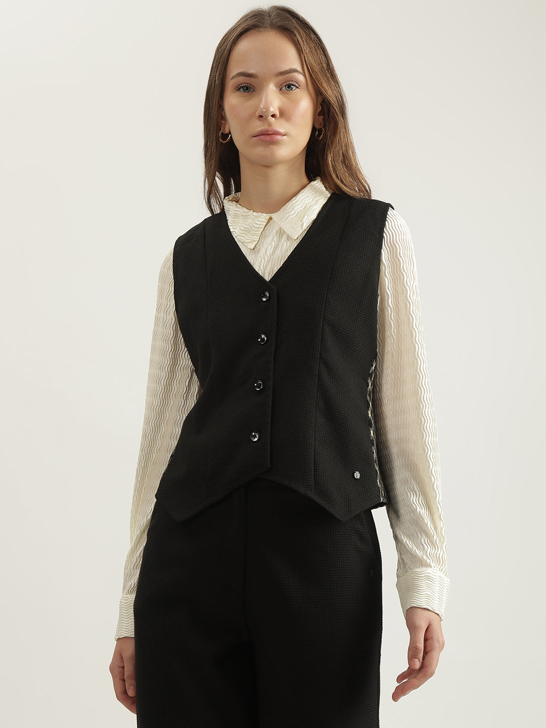 Iconic Women Black Solid V-Neck Sleeveless Waist Coat