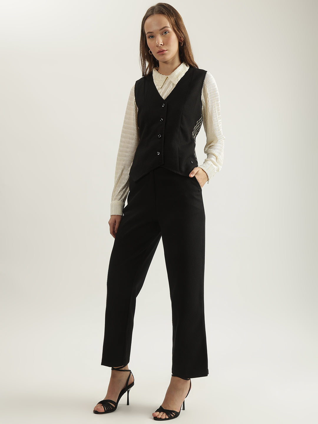 Iconic Women Black Solid V-Neck Sleeveless Waist Coat