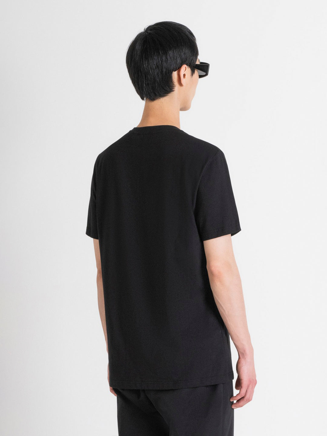 Antony Morato Men Black Solid Round Neck Short Sleeves Tshirt