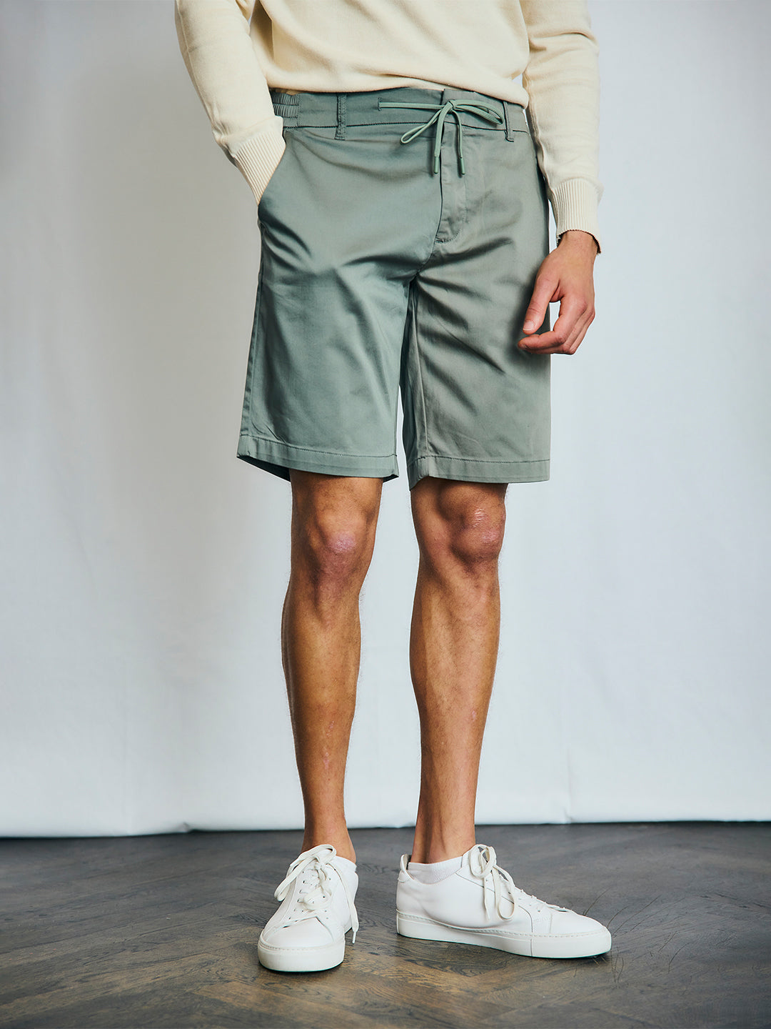 Bruun & Stengade Men Green Regular Fit Solid Shorts