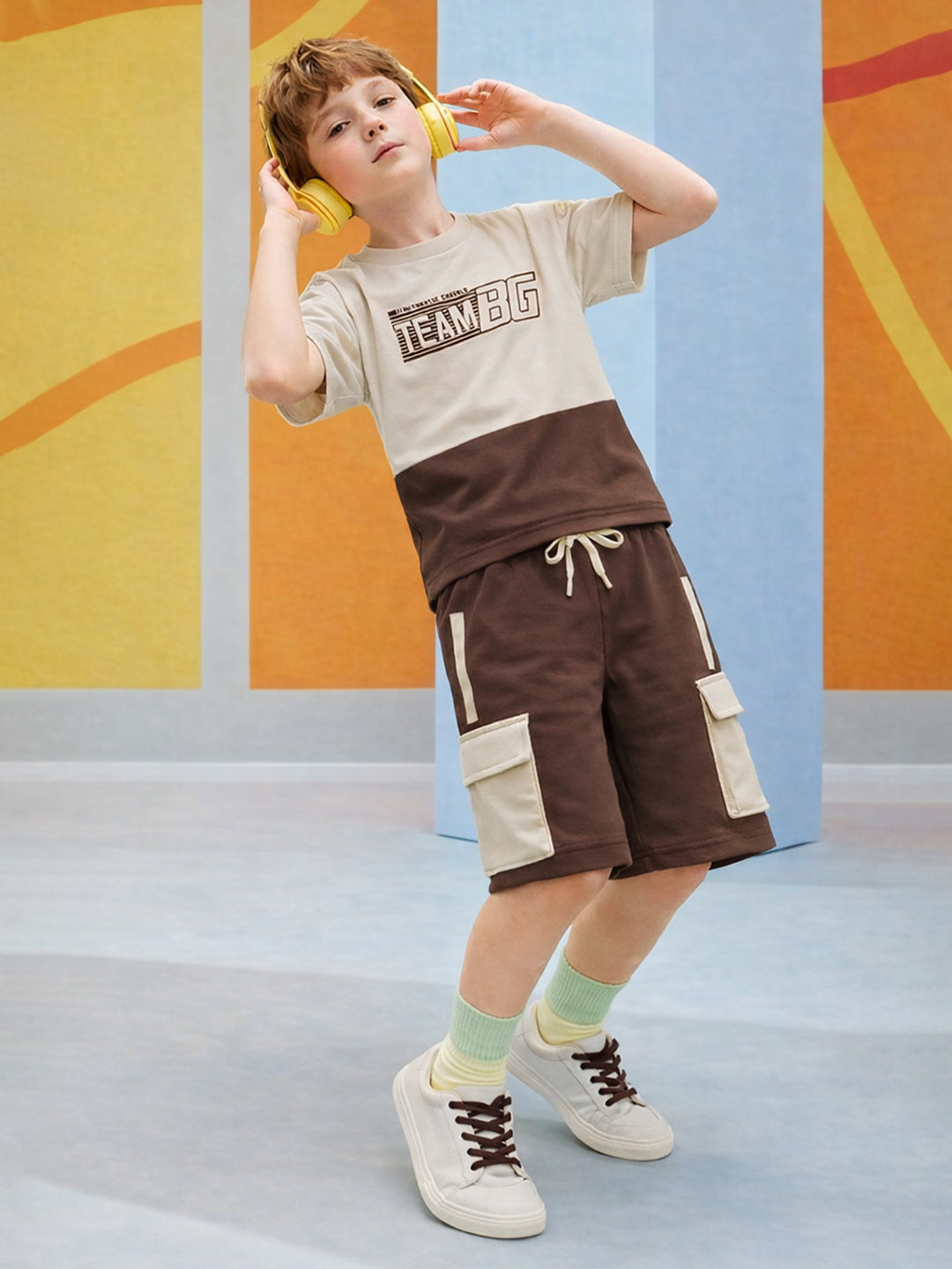 Blue Giraffe Boys Brown Regular Fit Solid Shorts