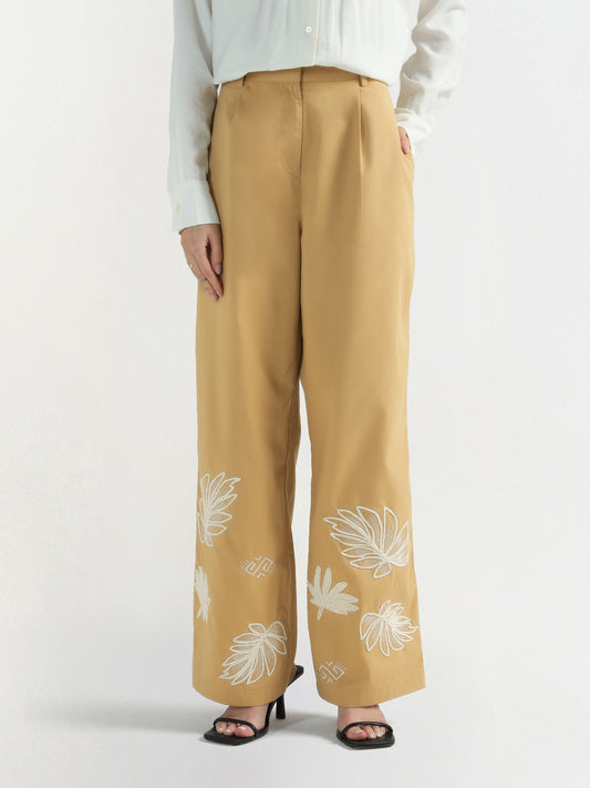 Elle Women Beige Embroidered Trouser