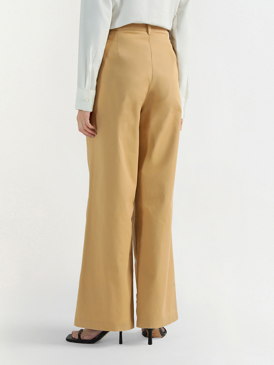 Elle Women Beige Embroidered Trouser