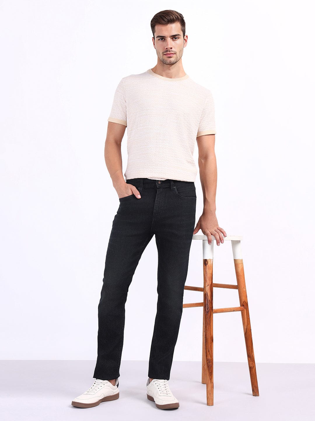 Iconic Men Blue Skinny Fit Solid Jeans