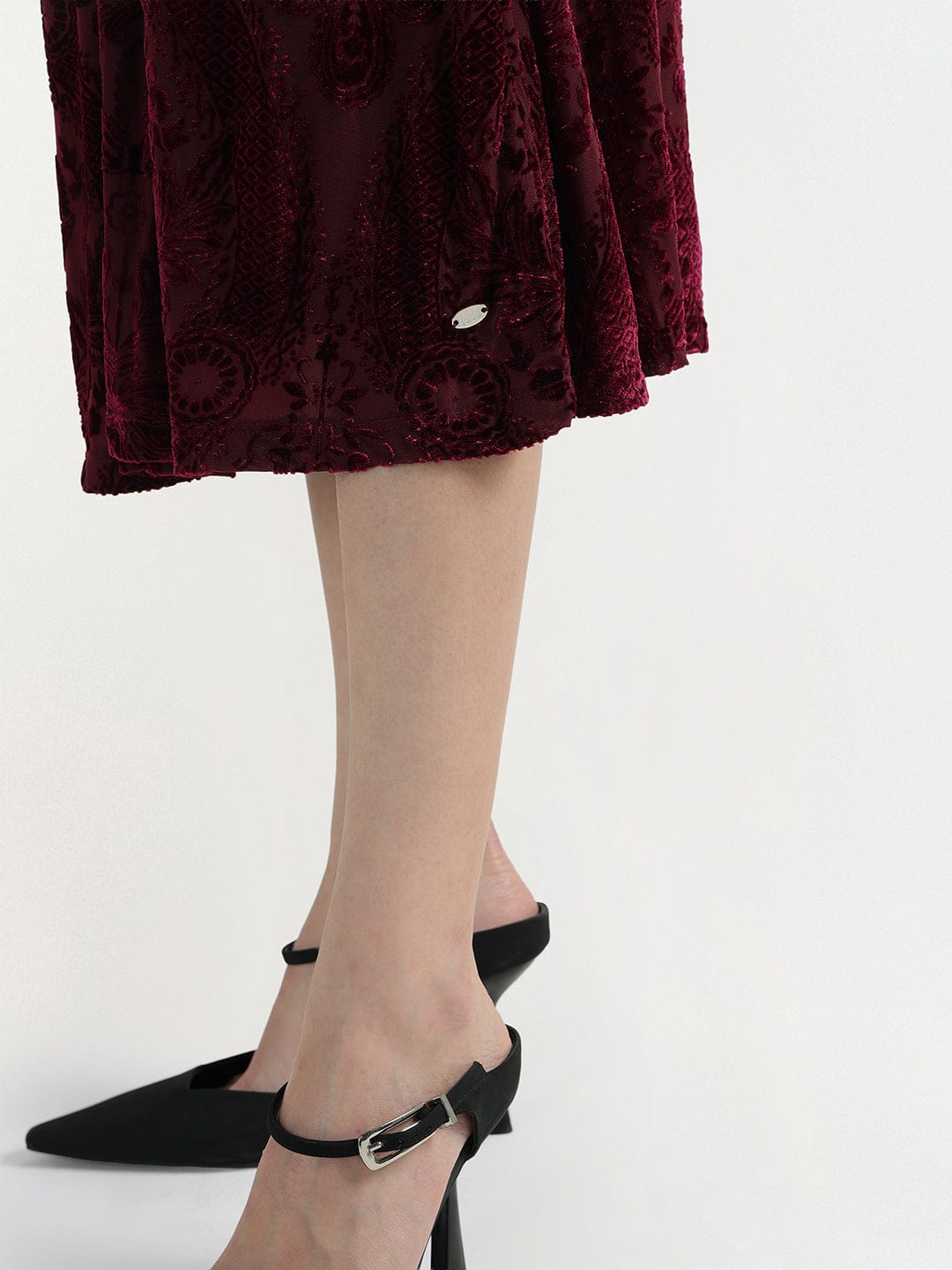 Elle Women Red Printed V Neck Dress