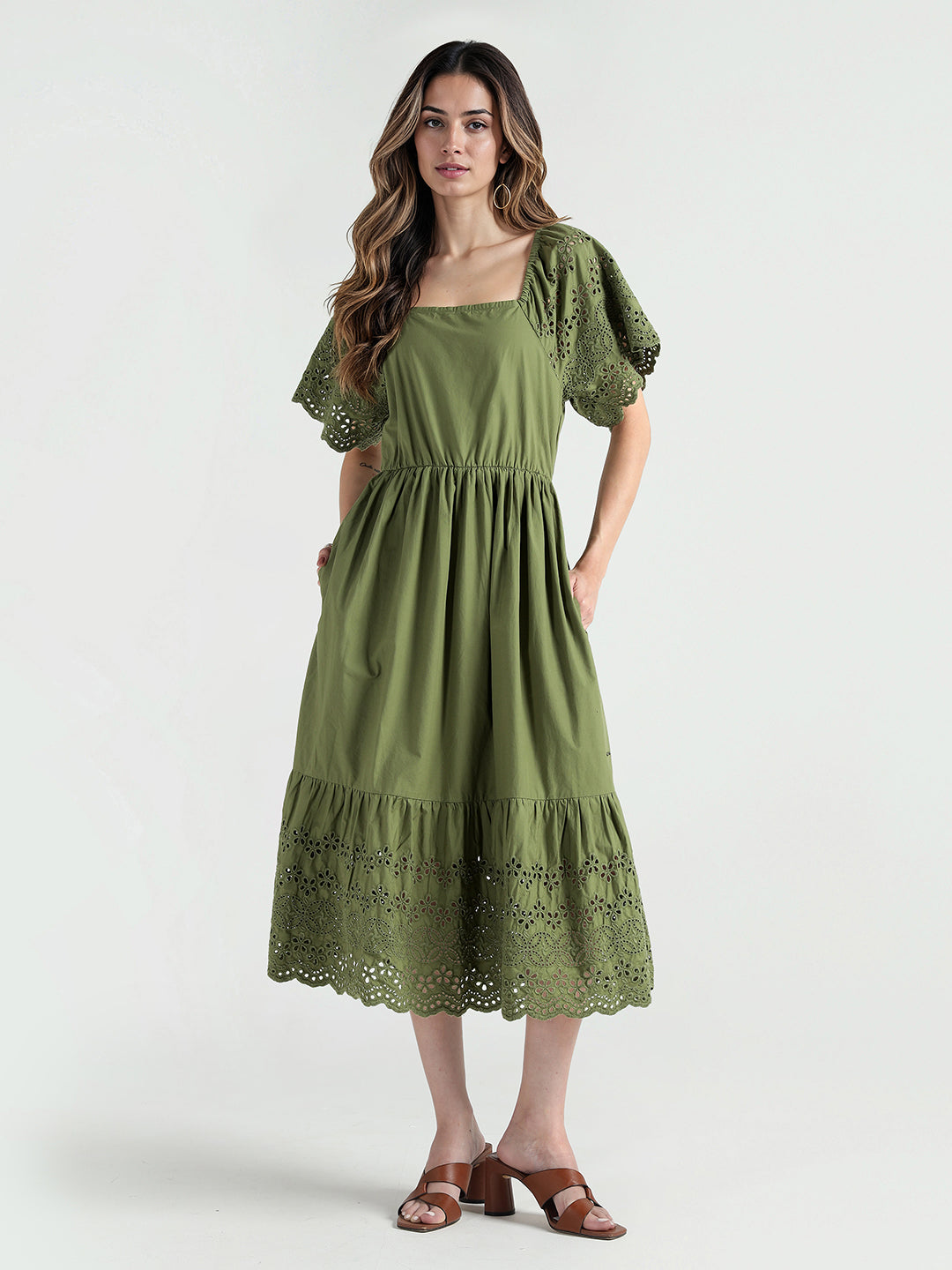 Elle Women Green Plain V Neck Dress