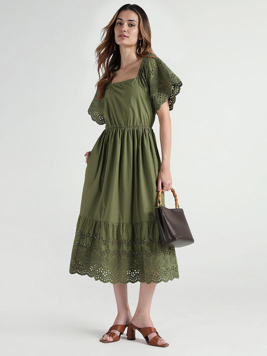 Elle Women Green Plain V Neck Dress