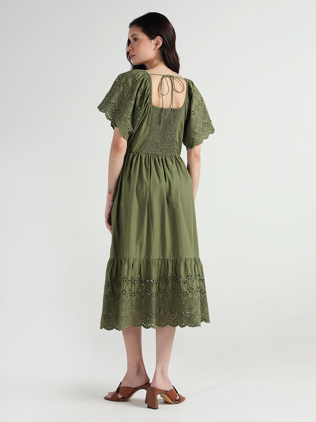 Elle Women Green Plain V Neck Dress