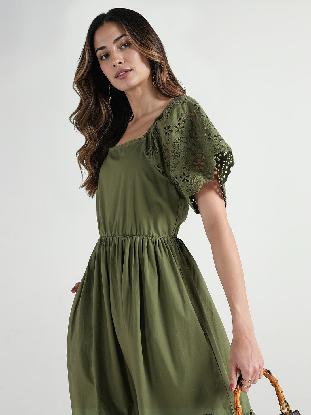 Elle Women Green Plain V Neck Dress