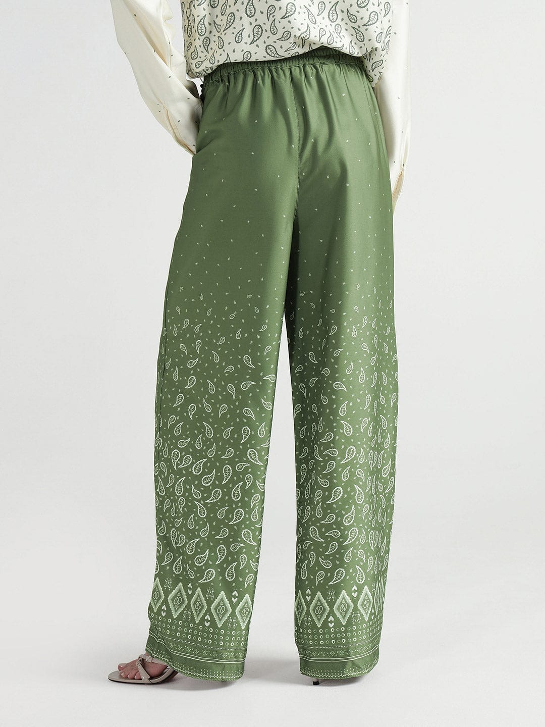 Elle Women Green Regular Fit Printed Trouser