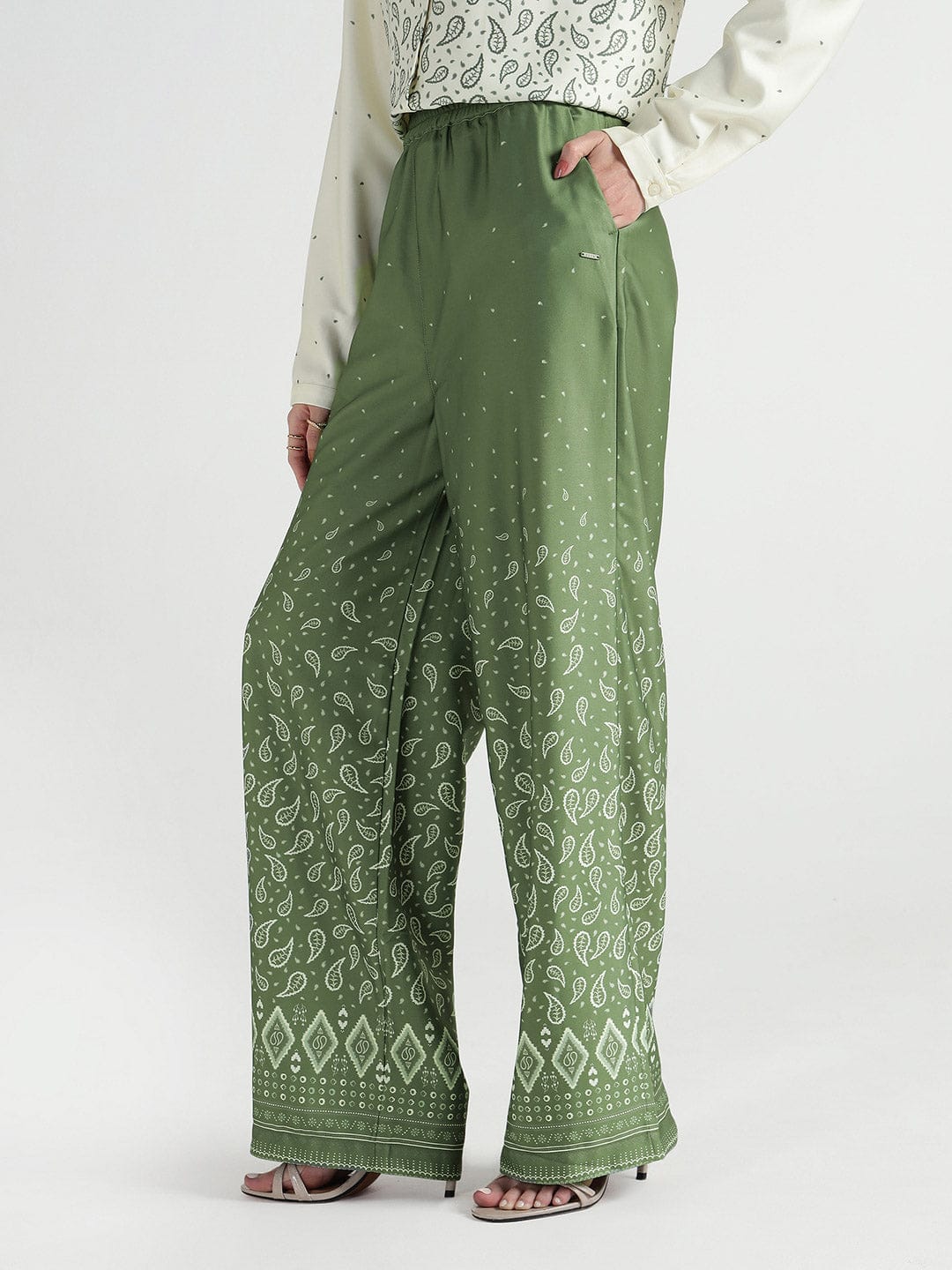 Elle Women Green Regular Fit Printed Trouser