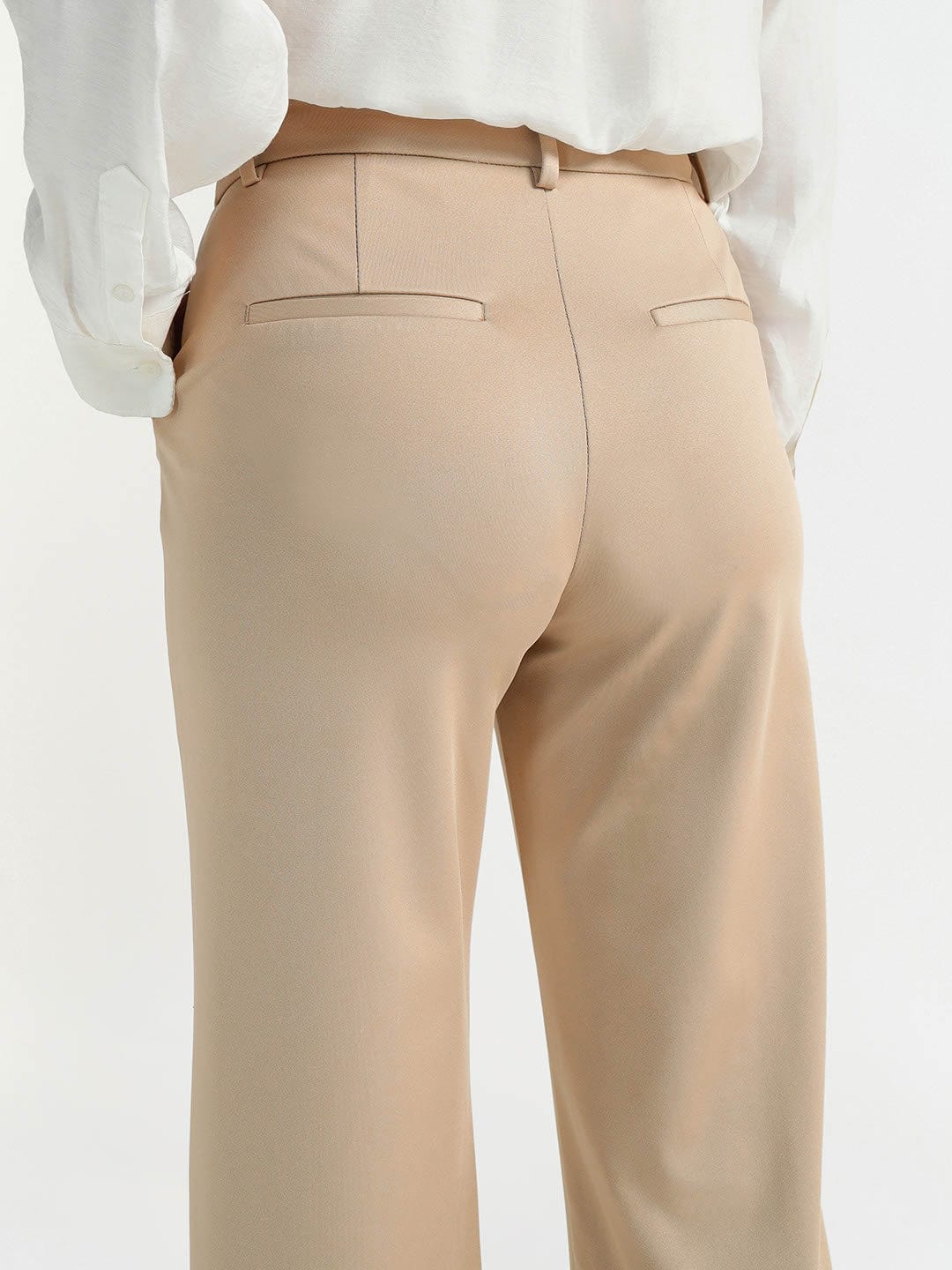 Elle Women Cream Regular Fit Solid Trouser