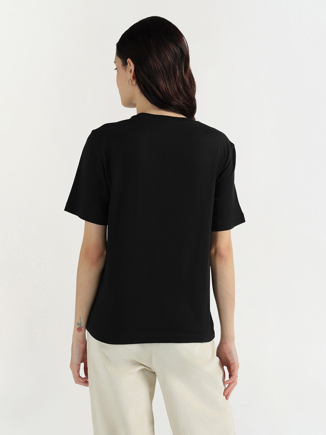 Elle Women Black Solid Crew Neck Tshirt