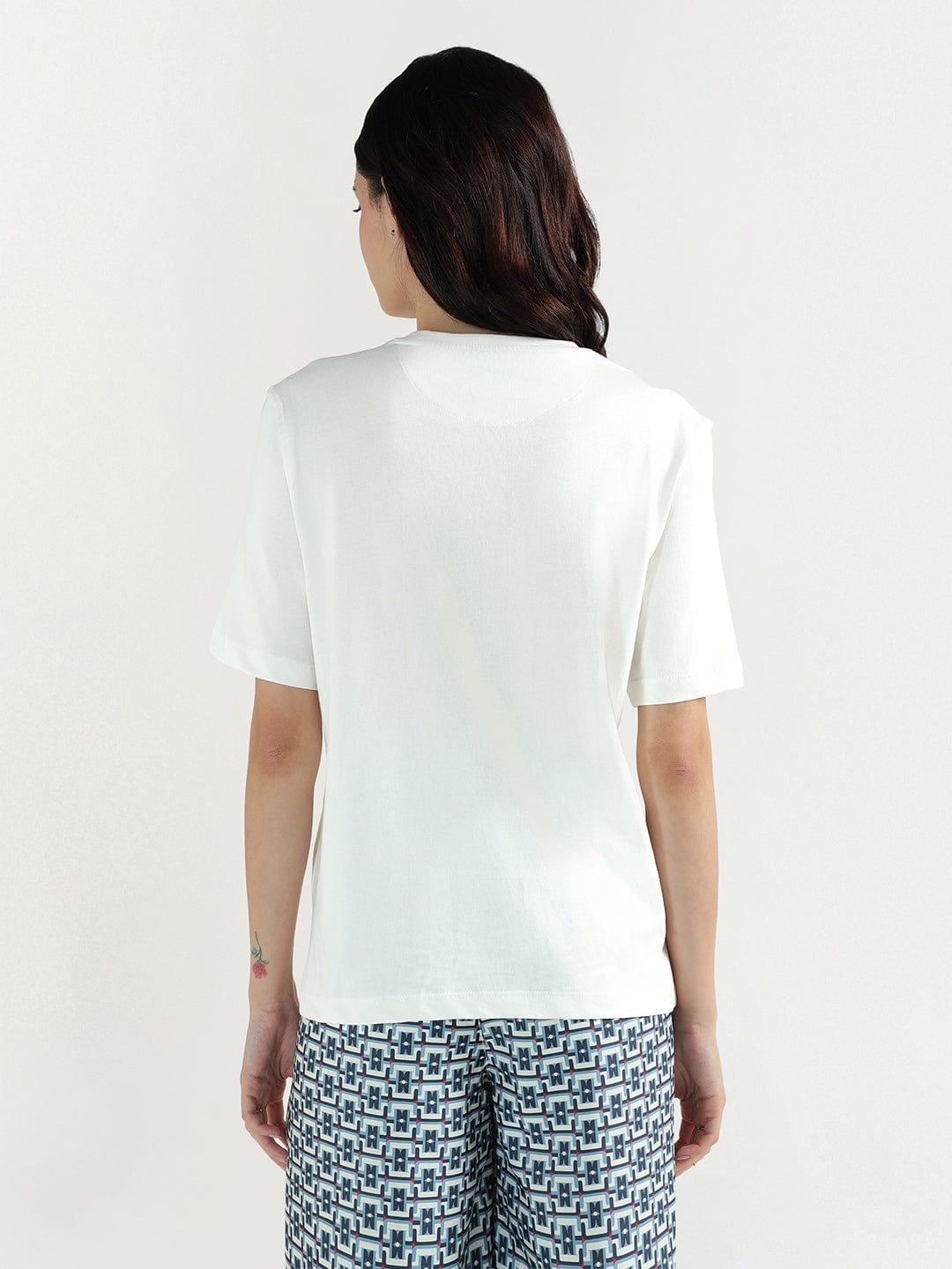 Elle Women White Graphic Crew Neck Tshirt