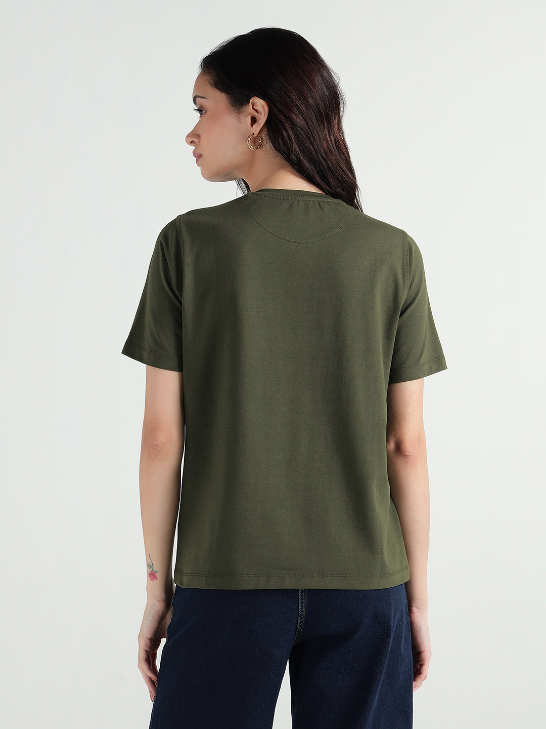 Elle Women Green Solid Round Neck Tshirt
