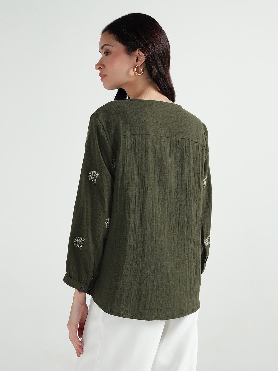 Elle Women Green Solid V Neck Top