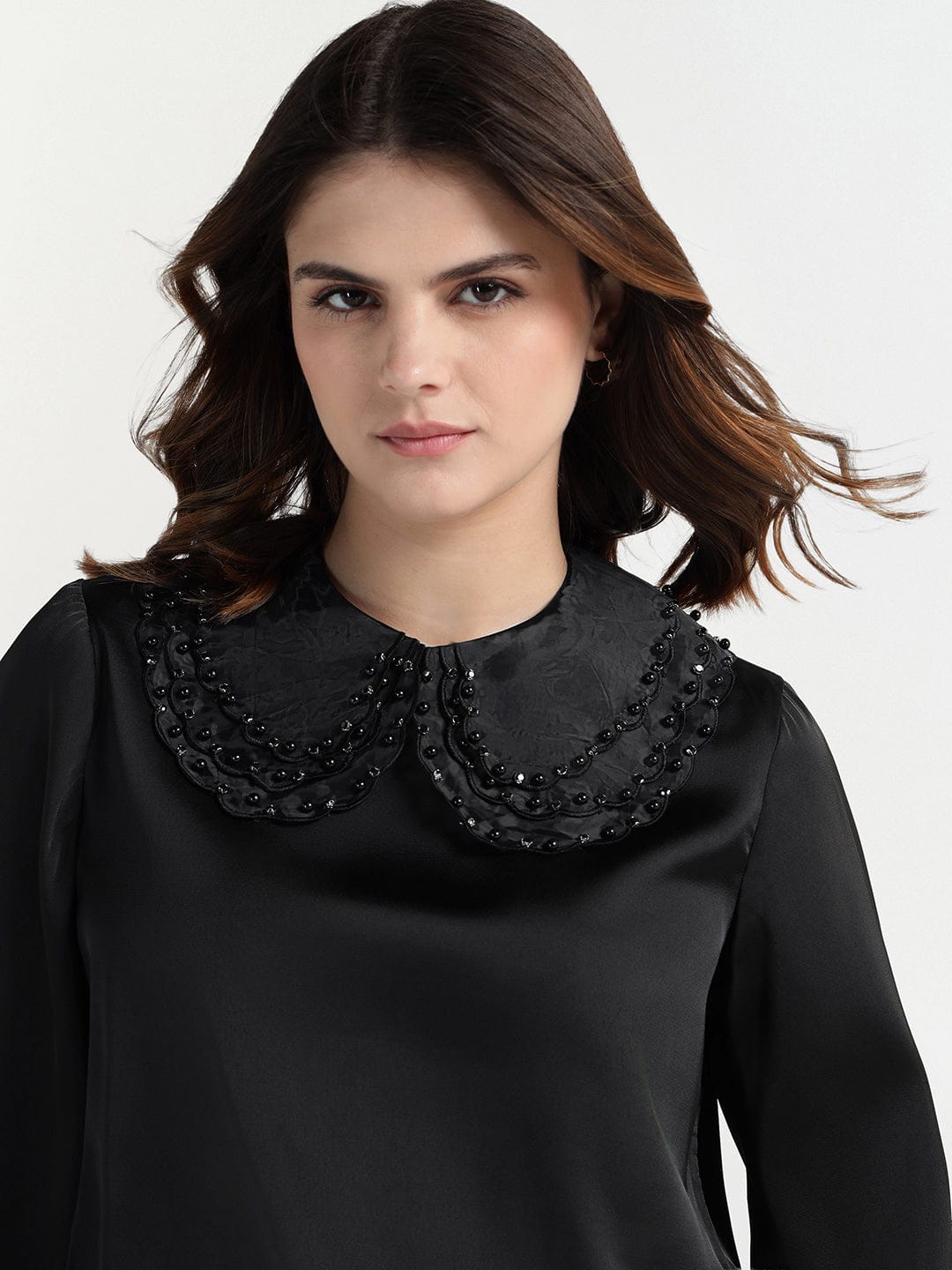 Elle Women Black Solid Collar Top