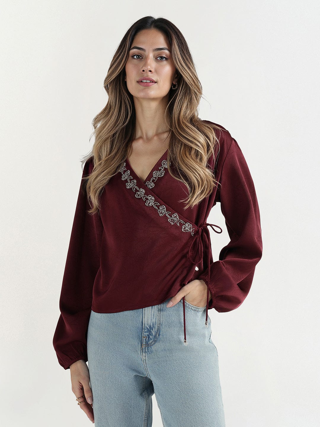 Elle Women Red Solid V Neck Top