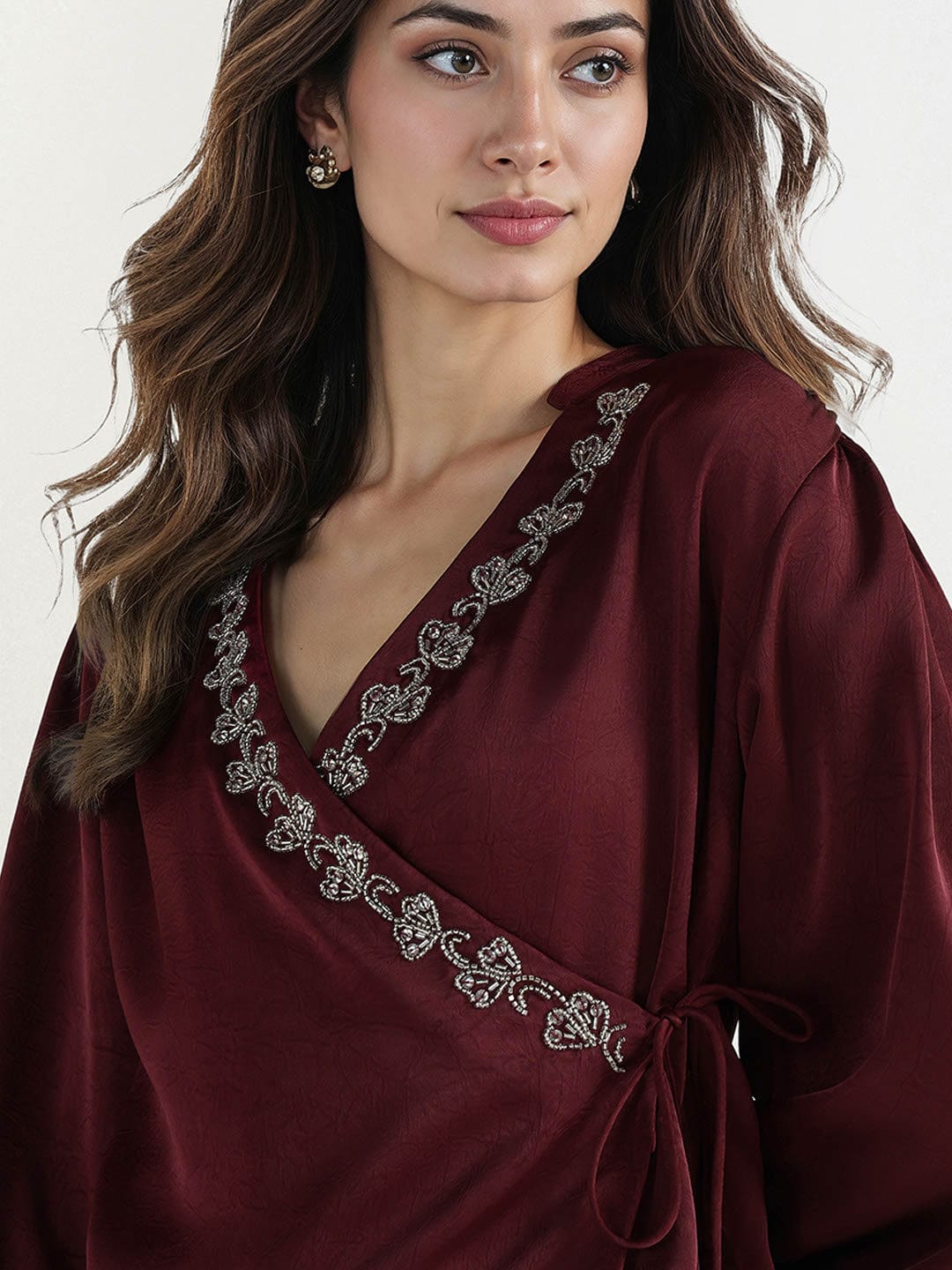 Elle Women Red Solid V Neck Top