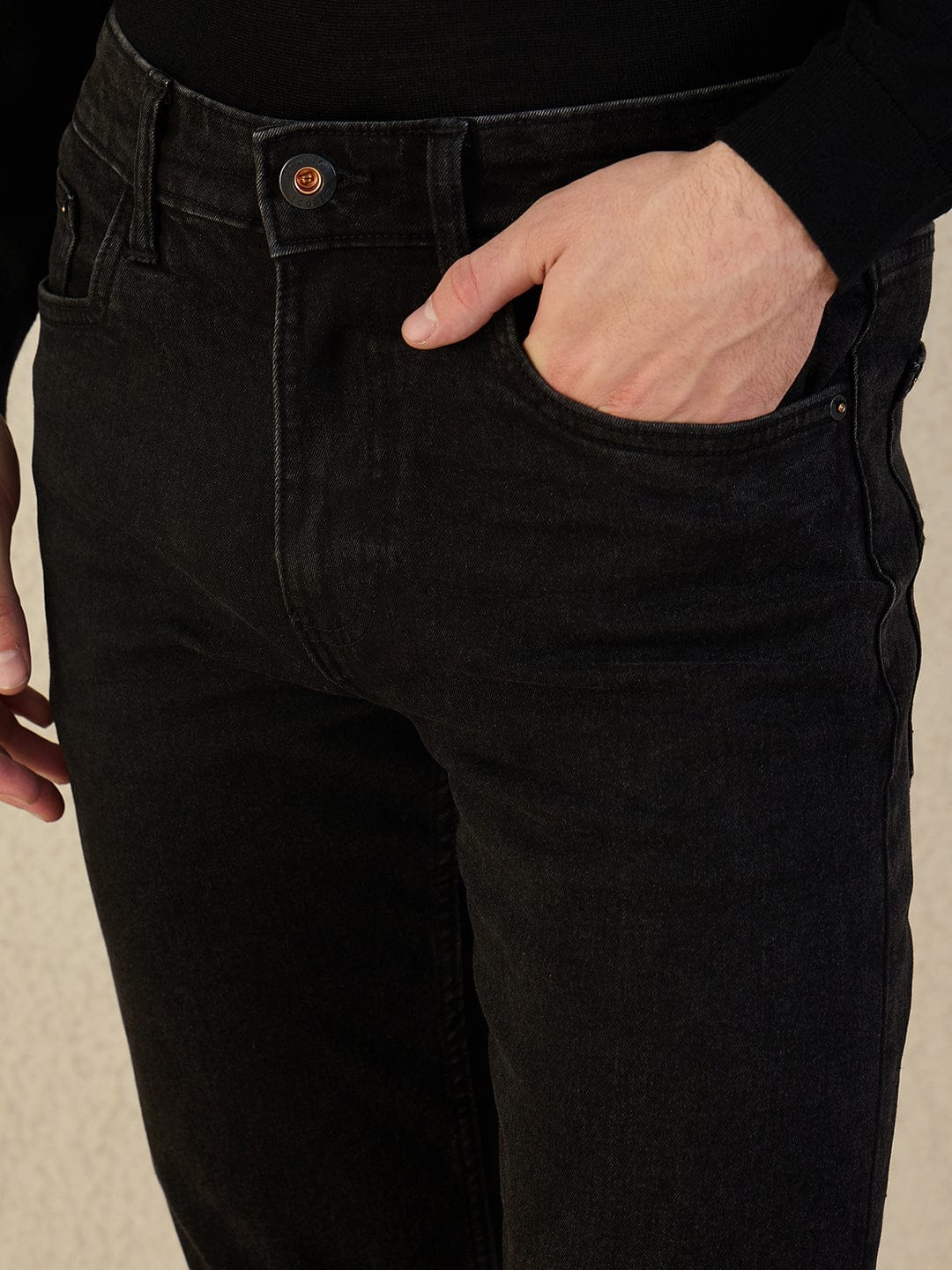 Iconic Men Black Solid Skinny Fit Jeans