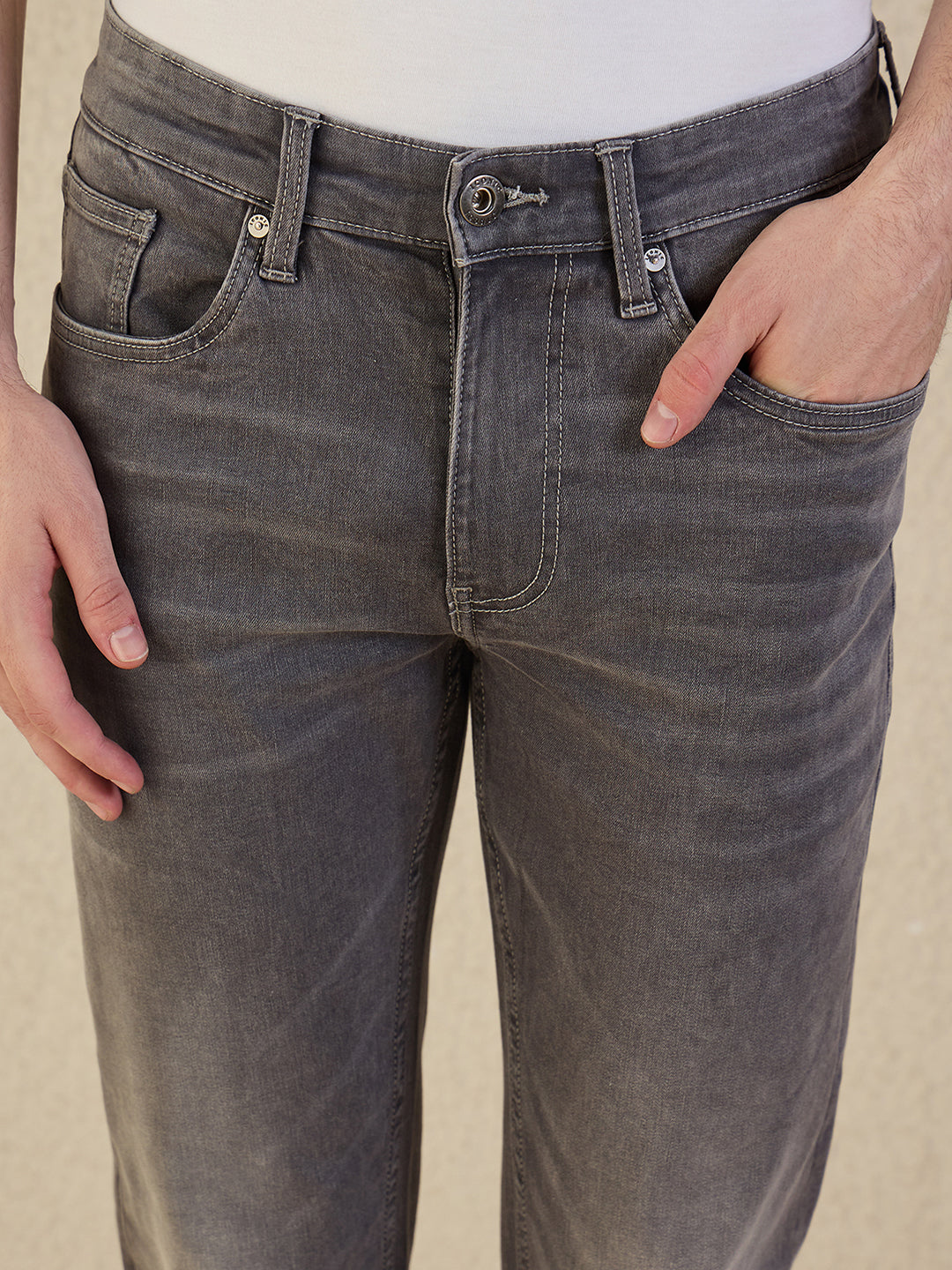 Iconic Men Grey Solid Slim Fit Jeans