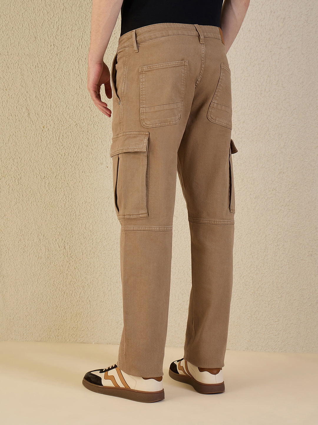 Iconic Men Brown Solid Cargo Fit Jeans