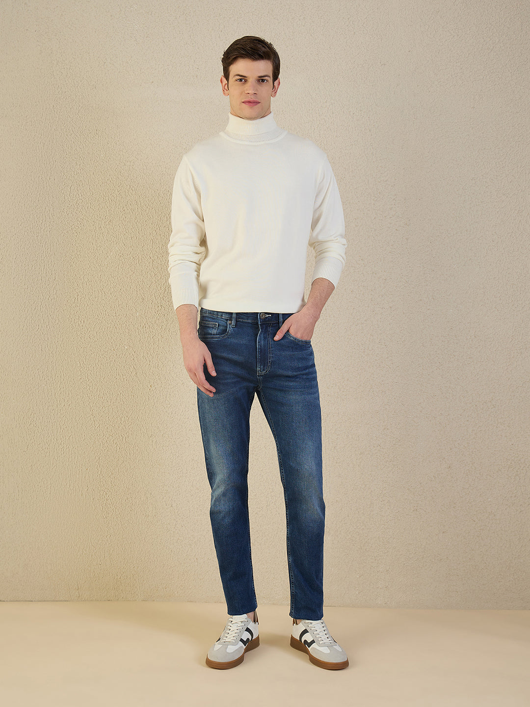 Iconic Men Blue Solid Slim Fit Jeans