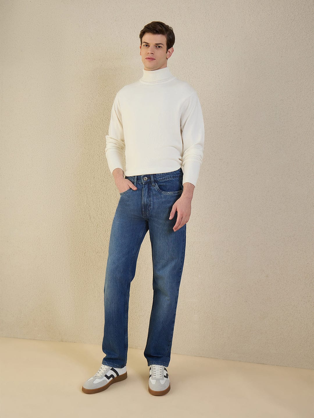 Iconic Men Blue Solid Pure Cotton Regular Fit Jeans