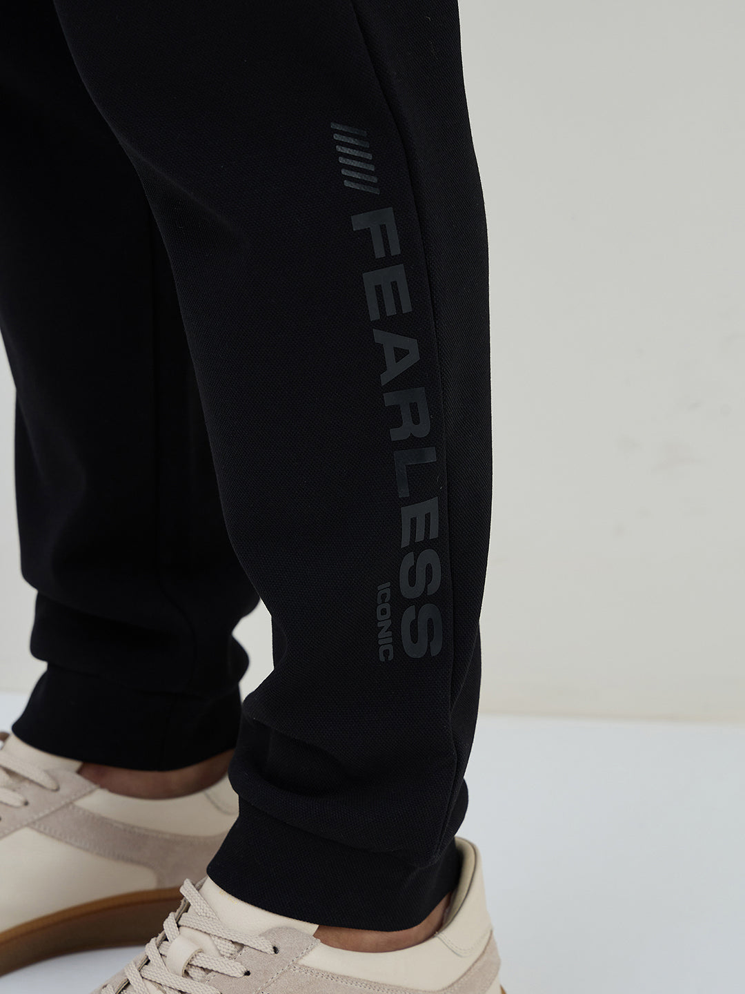 Iconic Men Black Solid Sweat Pant