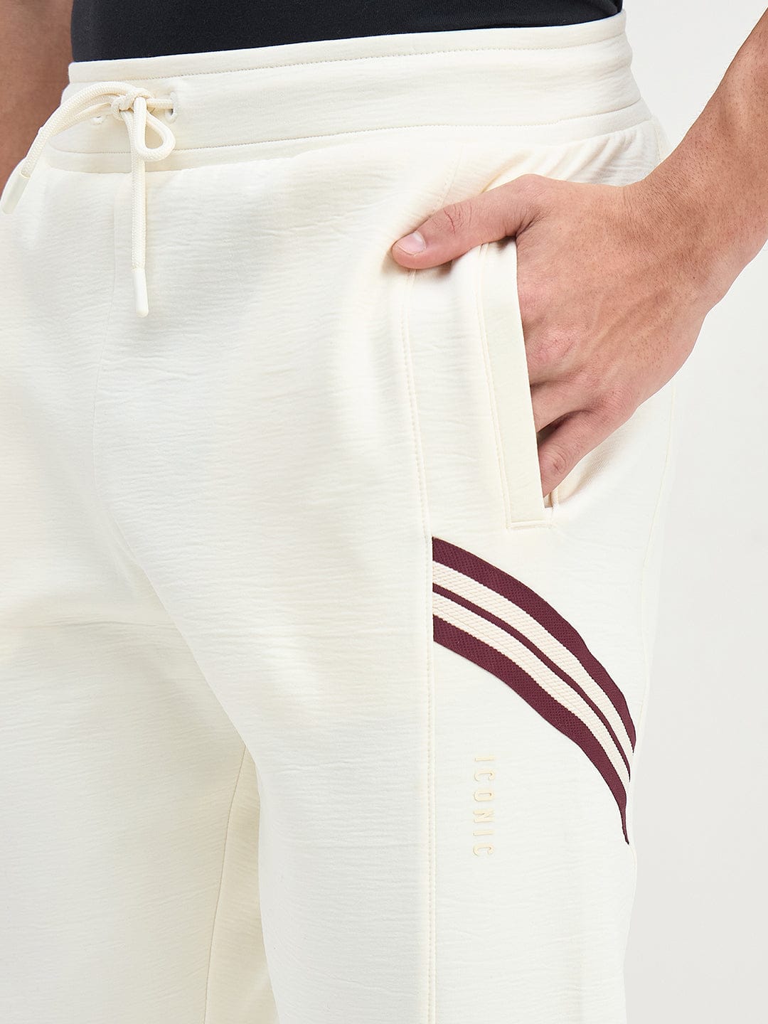 ICONIC Men Off White Relaxed Fit Sweat Pant