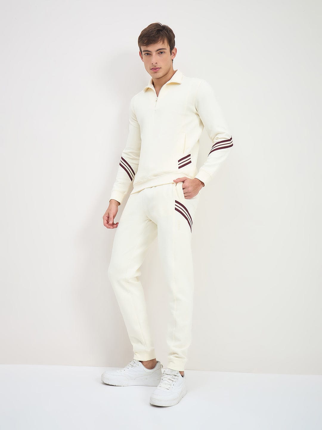 ICONIC Men Off White Relaxed Fit Sweat Pant
