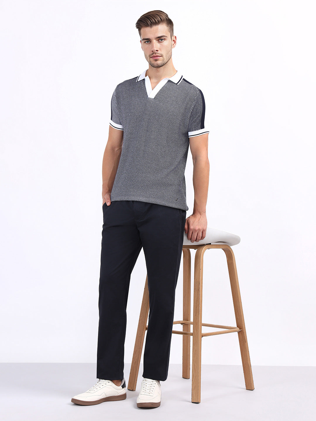 Iconic Men Blue Regular Fit Solid Trouser