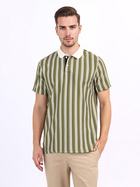 Iconic Men Green Textured Polo Tshirt
