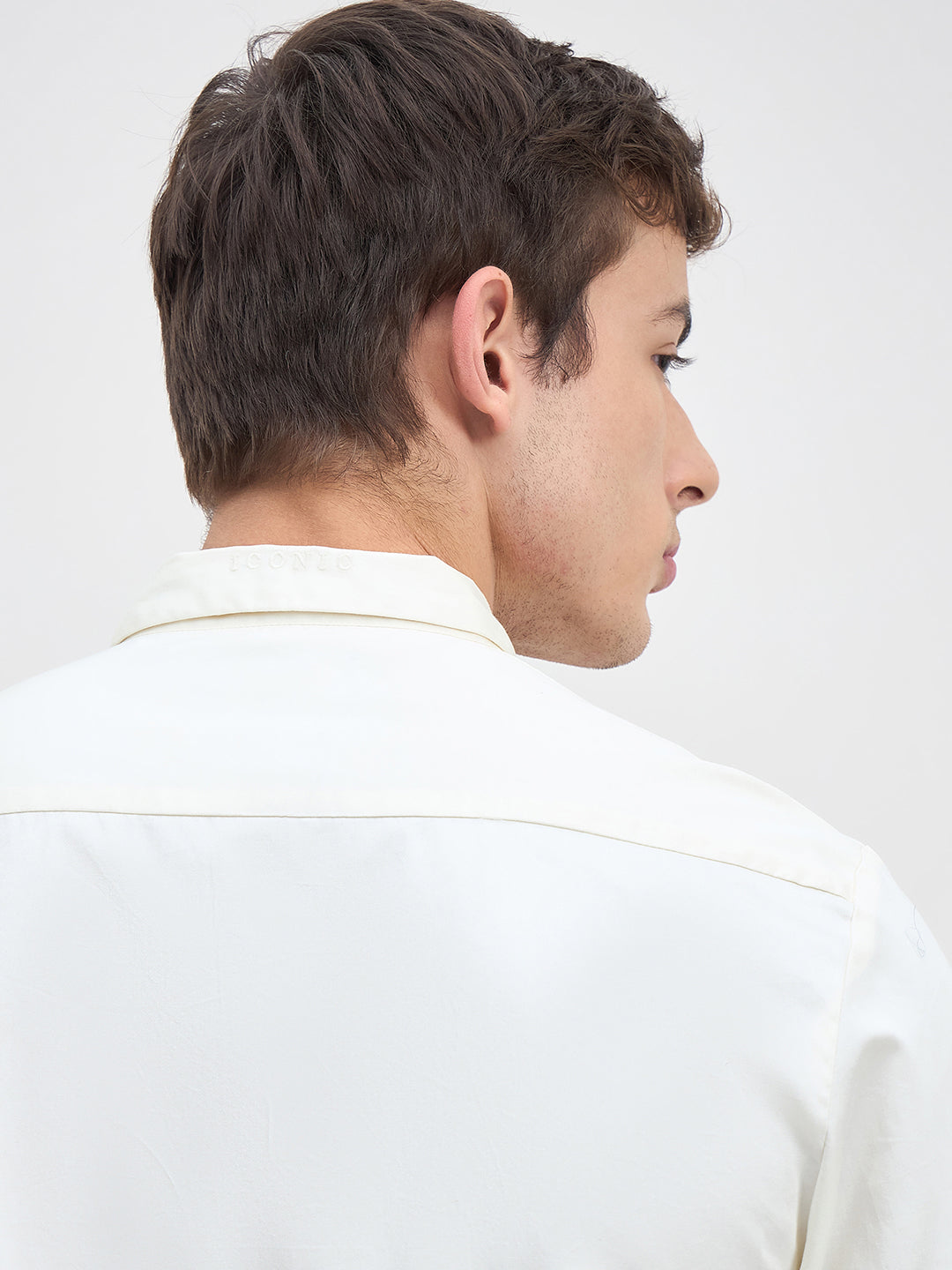 ICONIC Men Off White Solid Shirt Collar Regular Fit Shirt