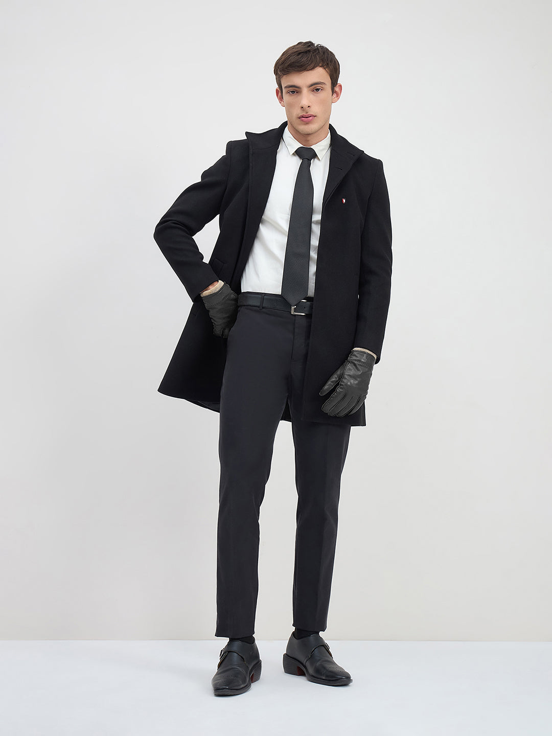 ICONIC Men Off White Solid Shirt Collar Regular Fit Shirt