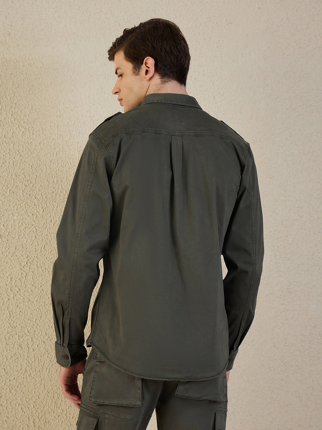 Iconic Men Green Solid Collared Shirt