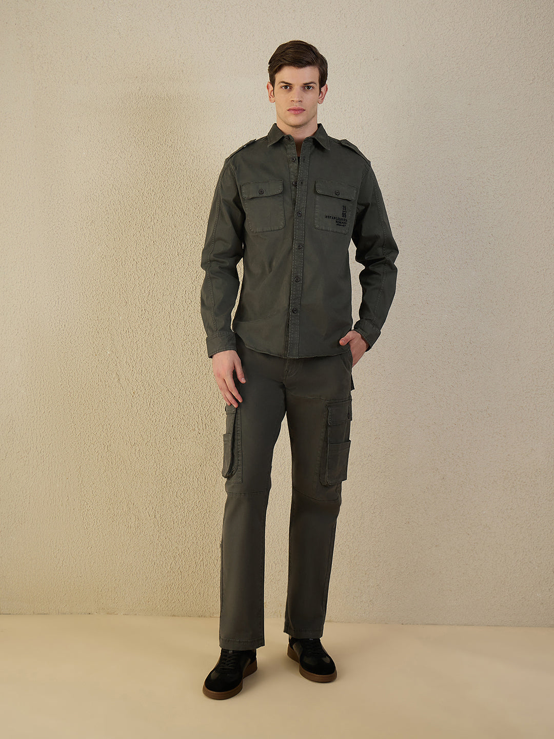 Iconic Men Green Solid Collared Shirt