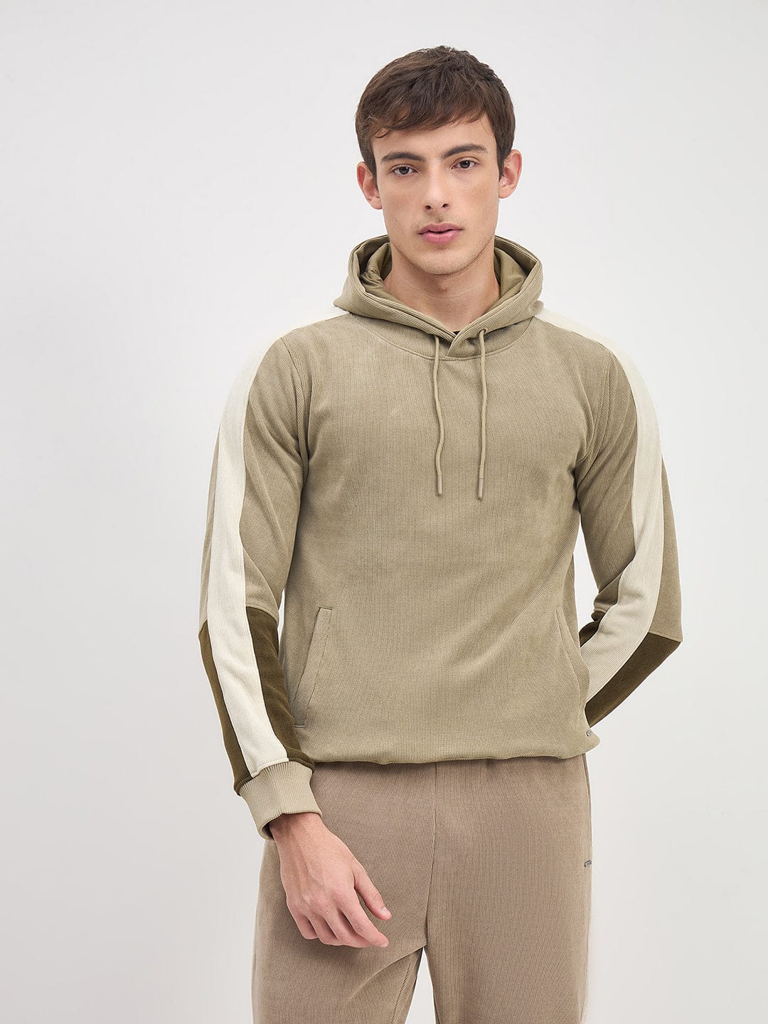 Iconic Men Brown Solid Hoodie