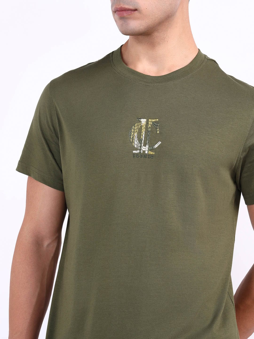 Iconic Men Green Solid Tshirt