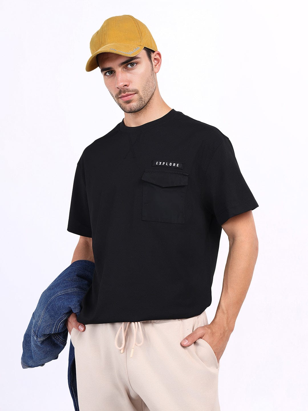 Iconic Men Black Solid Crew Neck Tshirt