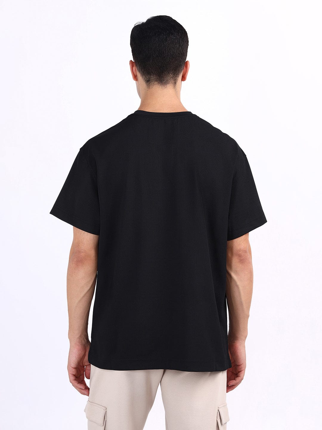 Iconic Men Black Solid Crew Neck Tshirt