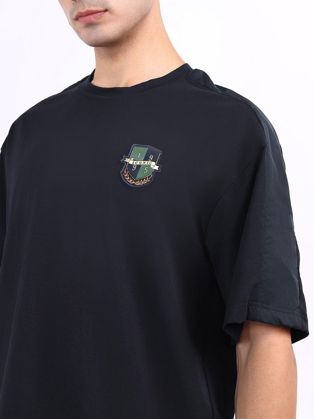 Iconic Men Blue Solid Crew Neck Tshirt