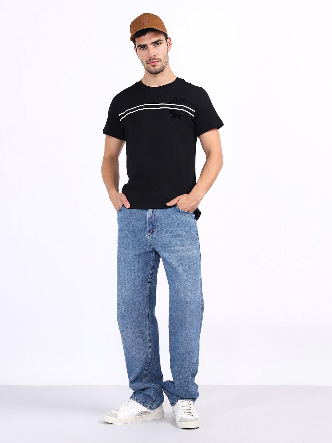 Iconic Men Black Solid Crew Neck Tshirt