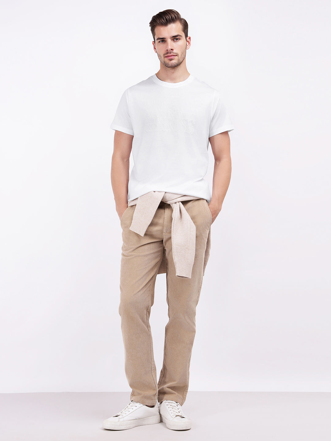 Iconic Men White Solid Crew Neck Tshirt